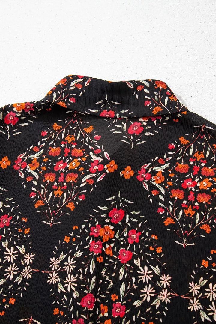 Vintage-Blumenmuster-Hemd mit Knopfdetails