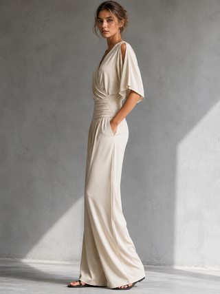 Alia | Elegante Kombination mit Wickel-Effekt und weitem Bein
