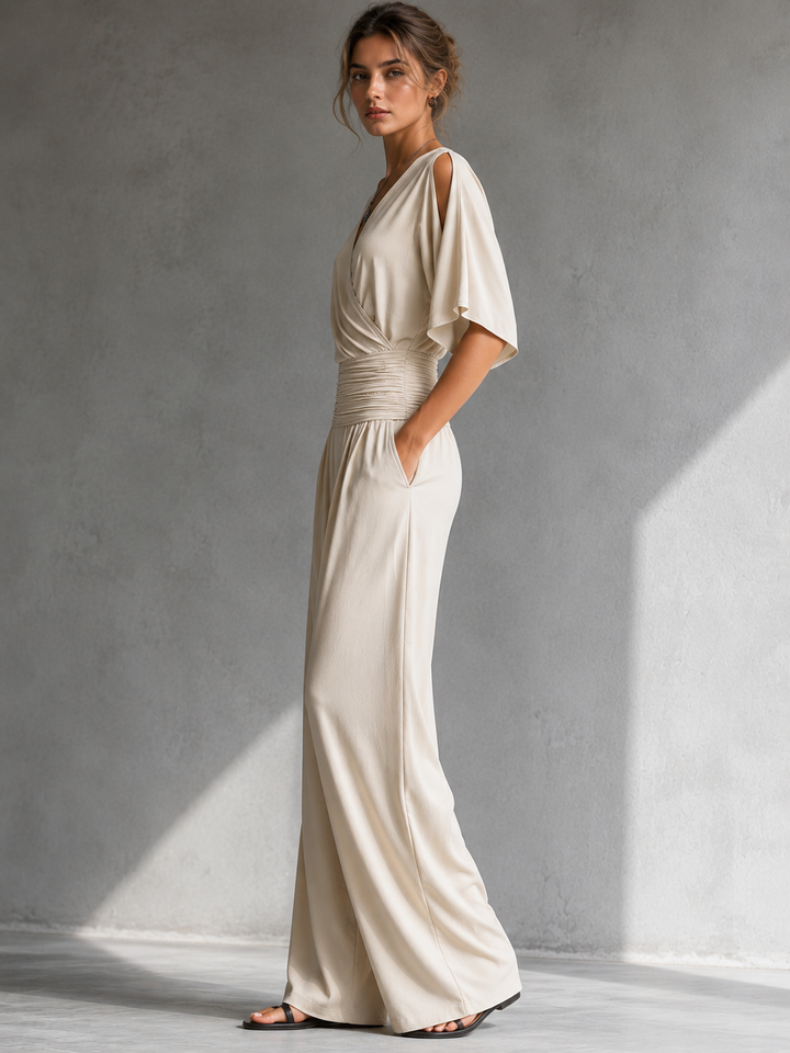 Alia | Elegante Kombination mit Wickel-Effekt und weitem Bein