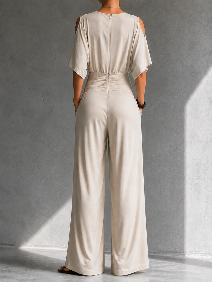 Alia | Elegante Kombination mit Wickel-Effekt und weitem Bein