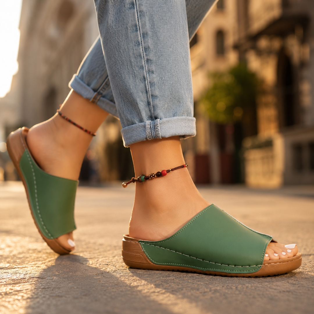 Roxelle Gepolsterte Wedge-Slide-Sandalen