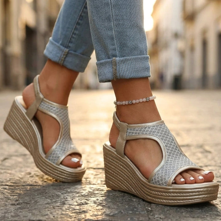 Solara Stützende Keilsandalen