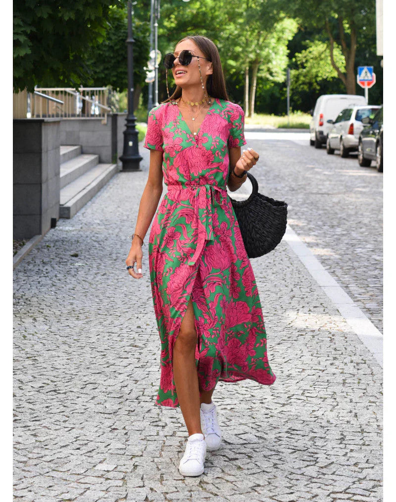 Julia - Elegantes Kleid mit V-Ausschnitt und figurformendem Schnitt