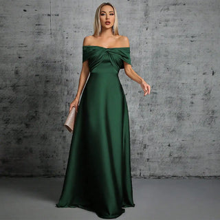 Juliana Faltendes Brautjungfernkleid" can be rewritten as "Juliana Draped Bridesmaid Dress.