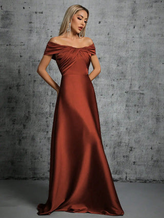 Juliana Faltendes Brautjungfernkleid" can be rewritten as "Juliana Draped Bridesmaid Dress.