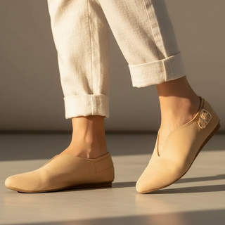 Katherine Spitz zulaufende Ballerinas" could be rewritten as "Katherine Pointed Toe Ballerinas.